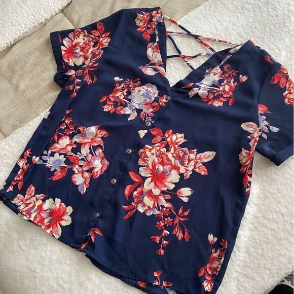 Sandy and Sid Blue and Pink Floral Top Size Large - Picture 9 of 9